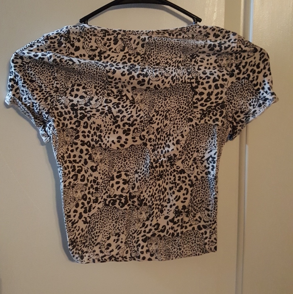 Leopard Crop Top - Picture 3 of 3